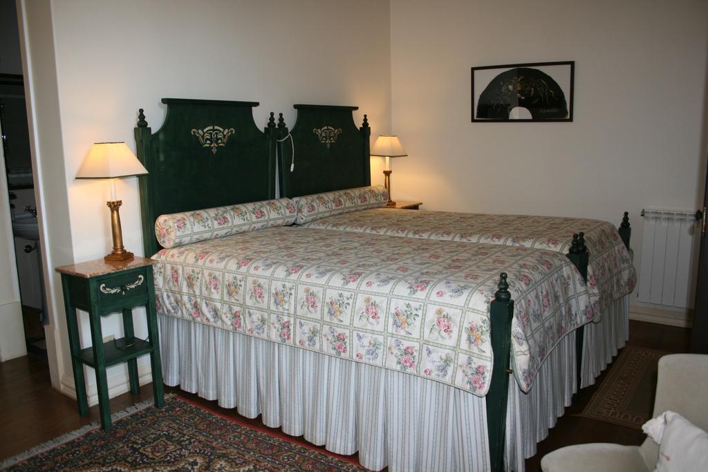Casa Dos Vargos Bed & Breakfast Torres Novas Bagian luar foto